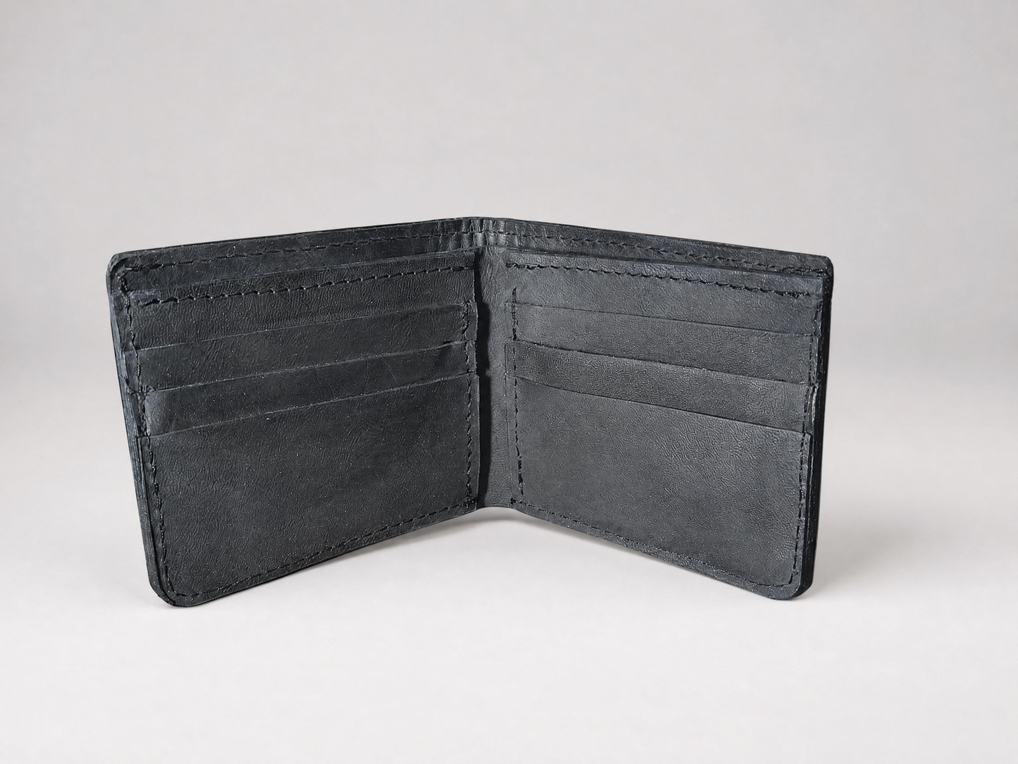 Billetera Clásica de Cuero Negro